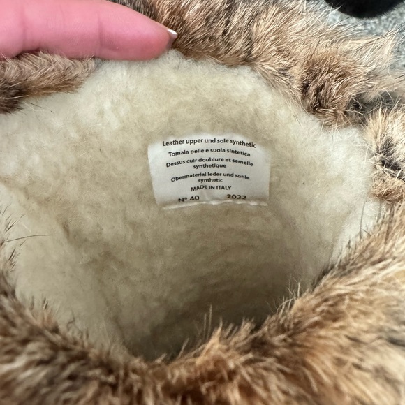 Overland Tan Fur Moccasin Boots for Women - Picture 5 of 6